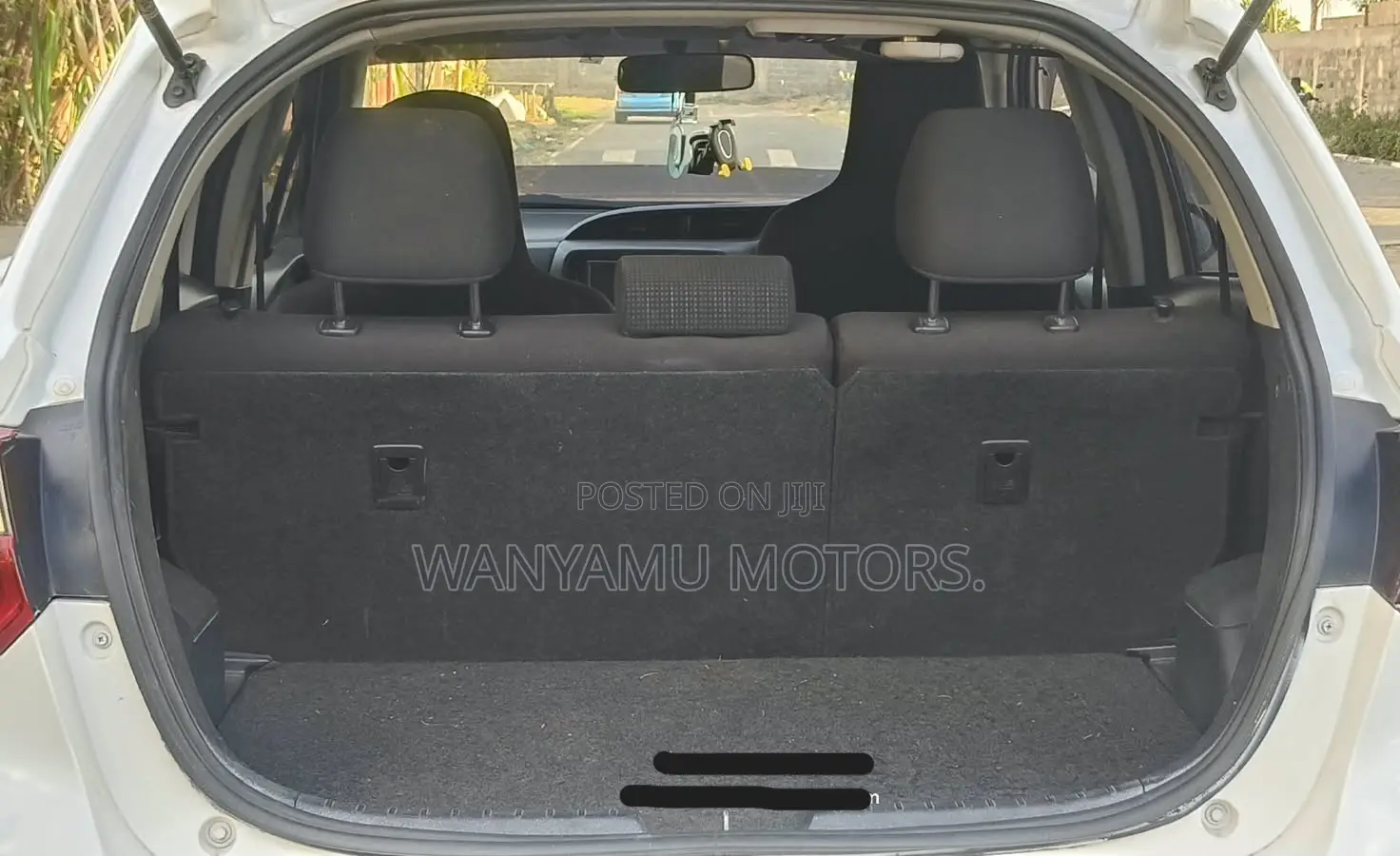 Toyota Vitz 2017 White