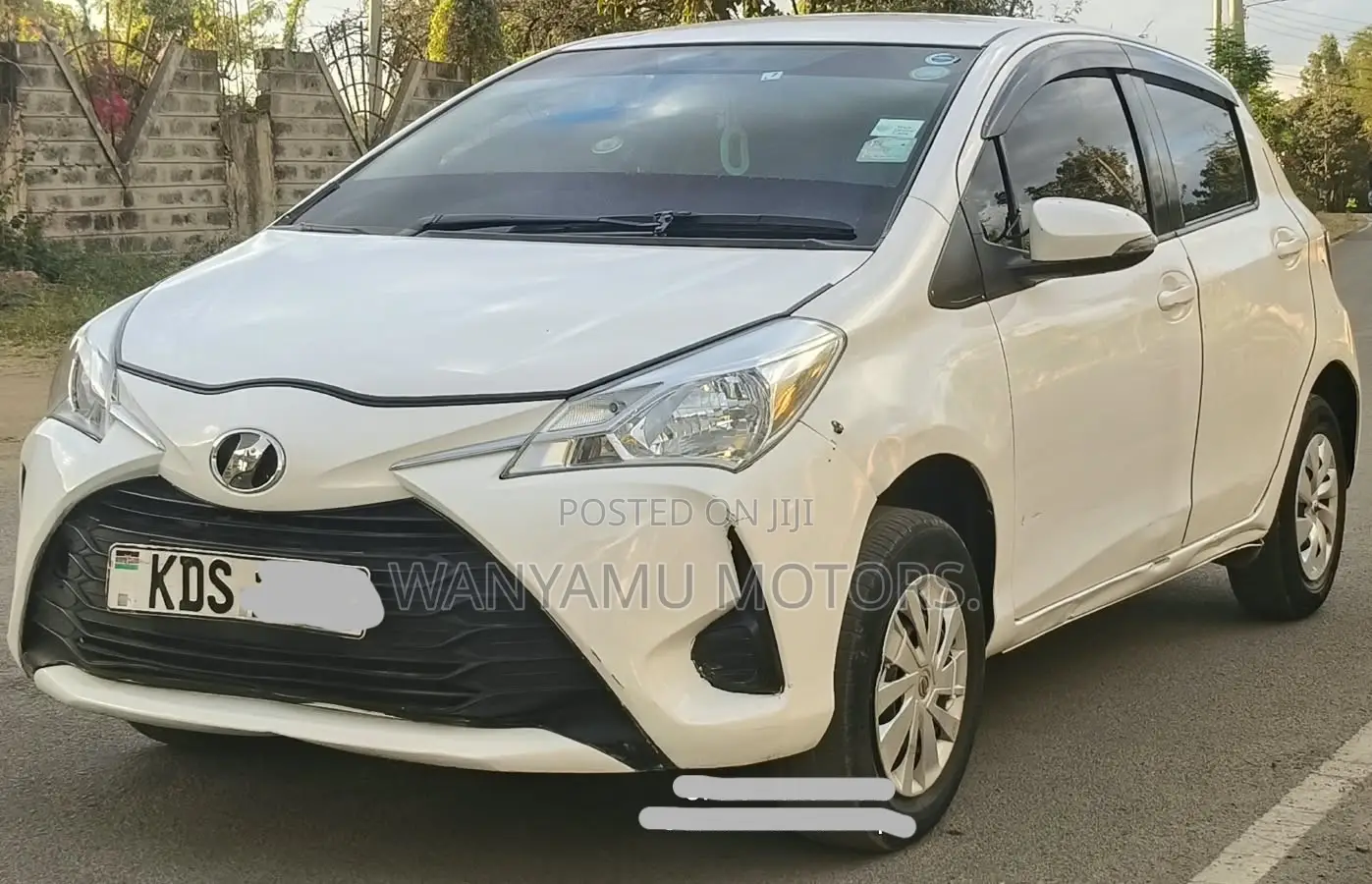 Toyota Vitz 2017 White
