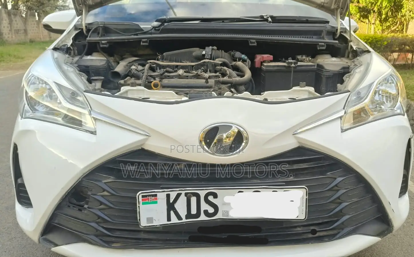 Toyota Vitz 2017 White
