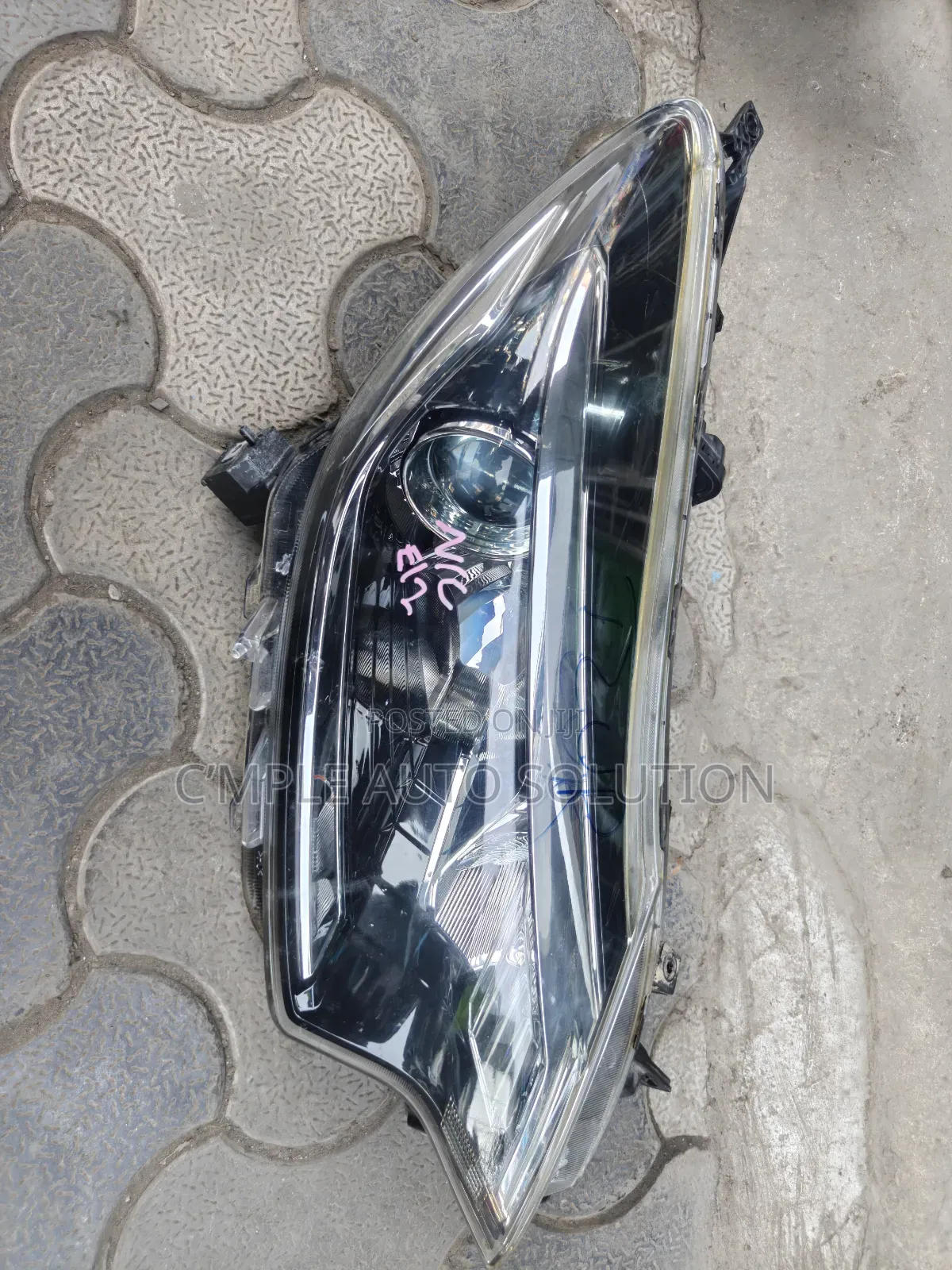 Nissan Note 2017 Model Headlight
