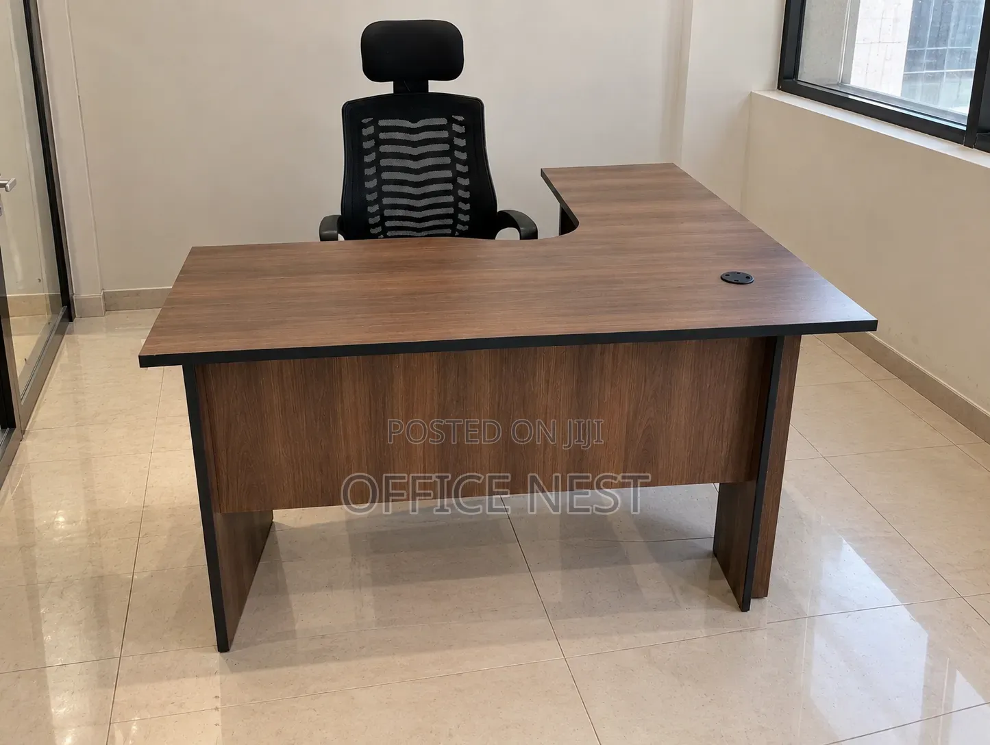 L-Shaped Office Desk – Modern Executive Workstation Table