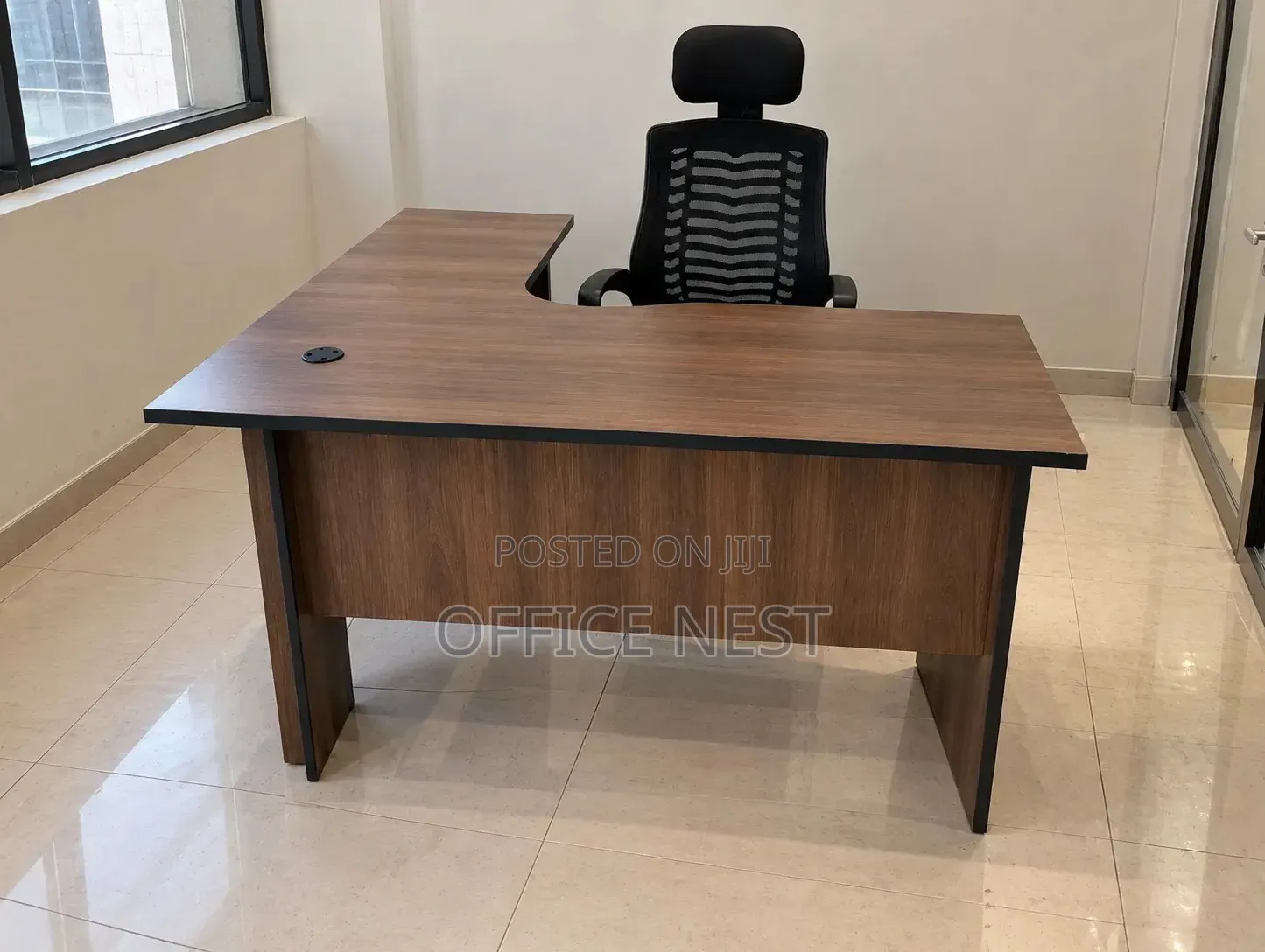 L-Shaped Office Desk – Modern Executive Workstation Table