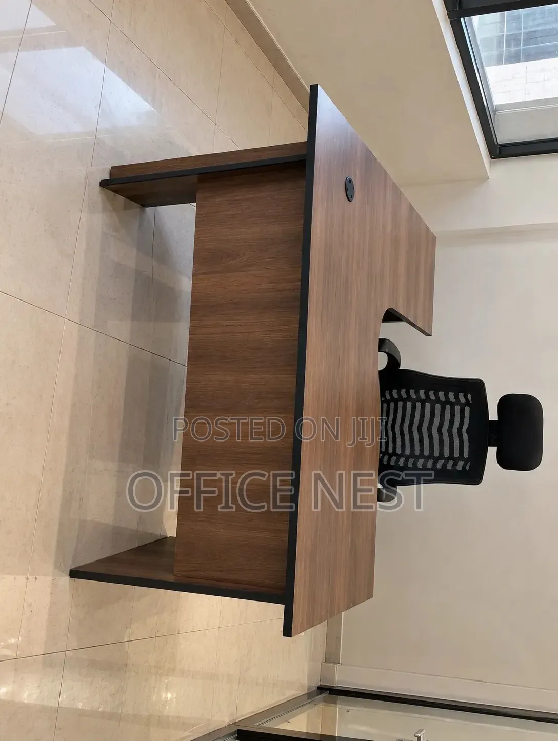 L-Shaped Office Desk – Modern Executive Workstation Table