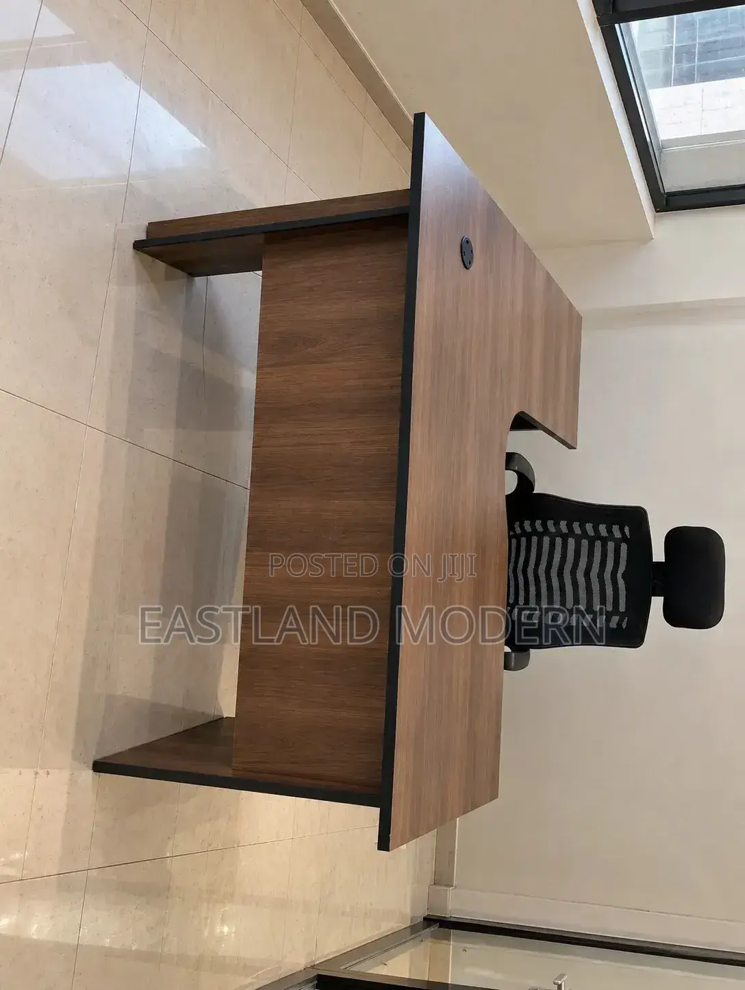 L-Shaped Office Desk – Modern Executive Workstation Table