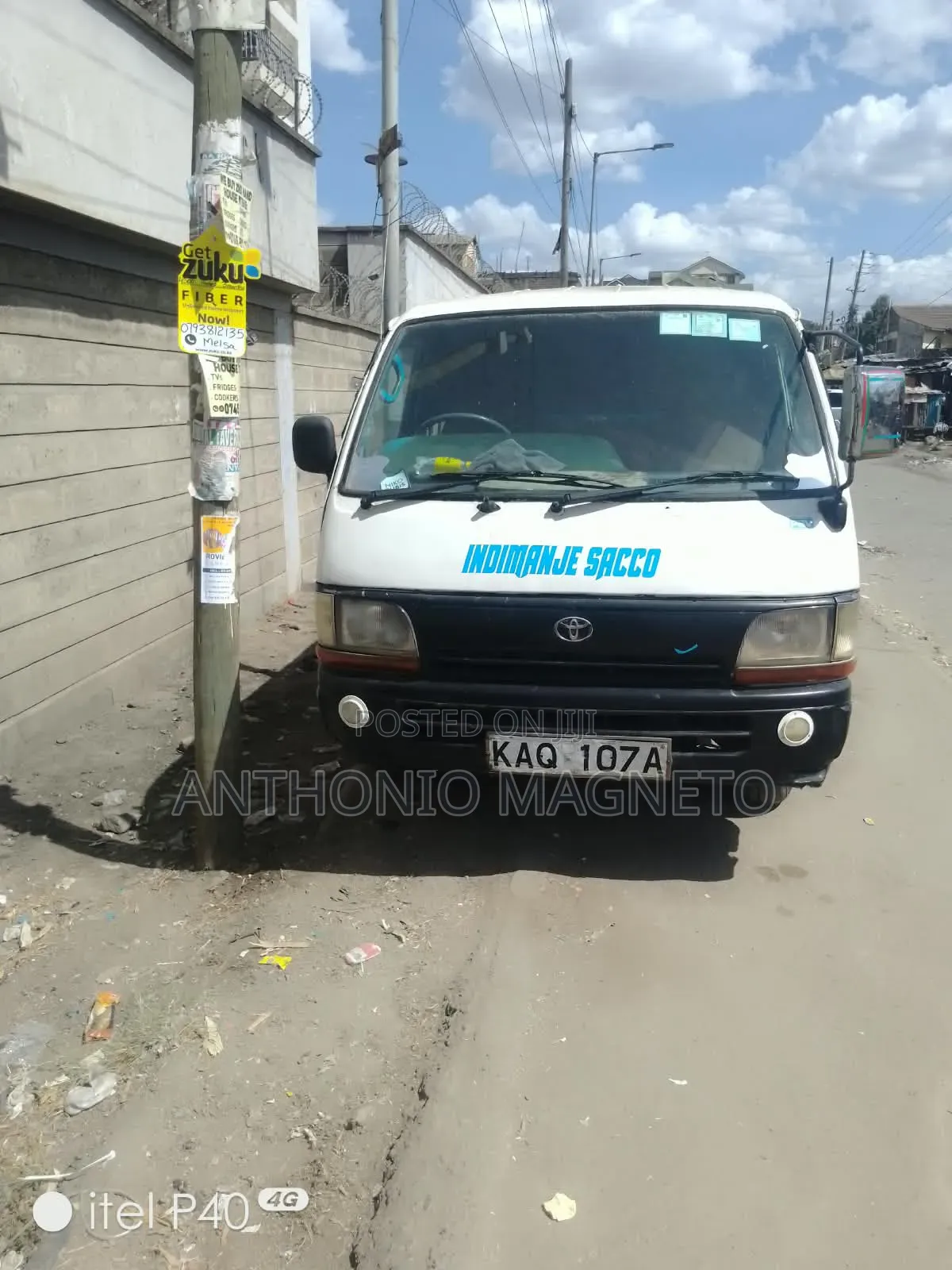 Toyota HiAce 1999 White