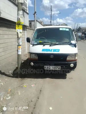 Toyota HiAce 1999 White