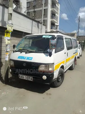 Toyota HiAce 1999 White