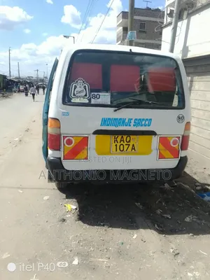 Toyota HiAce 1999 White