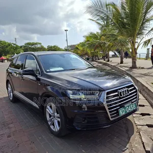 Audi Q7 2019 Blue