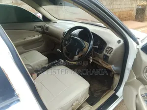 Nissan Sunny 2003 White