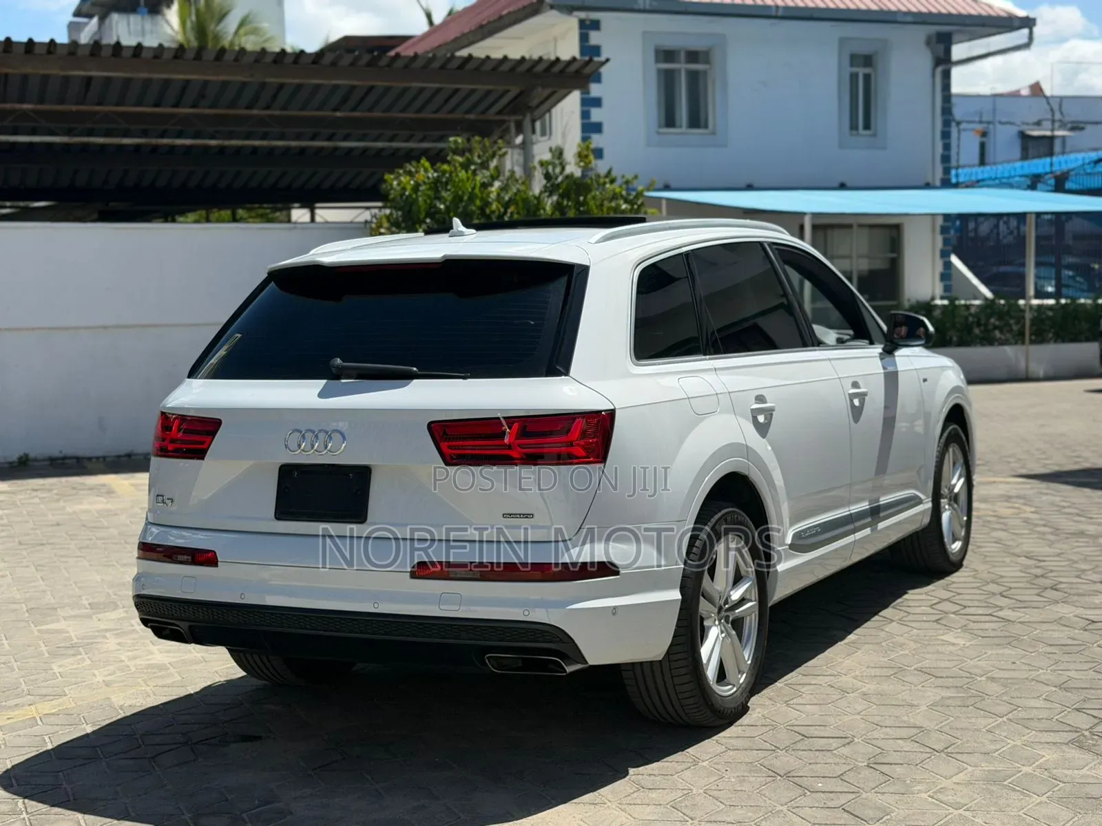 Audi Q7 2019 Off white
