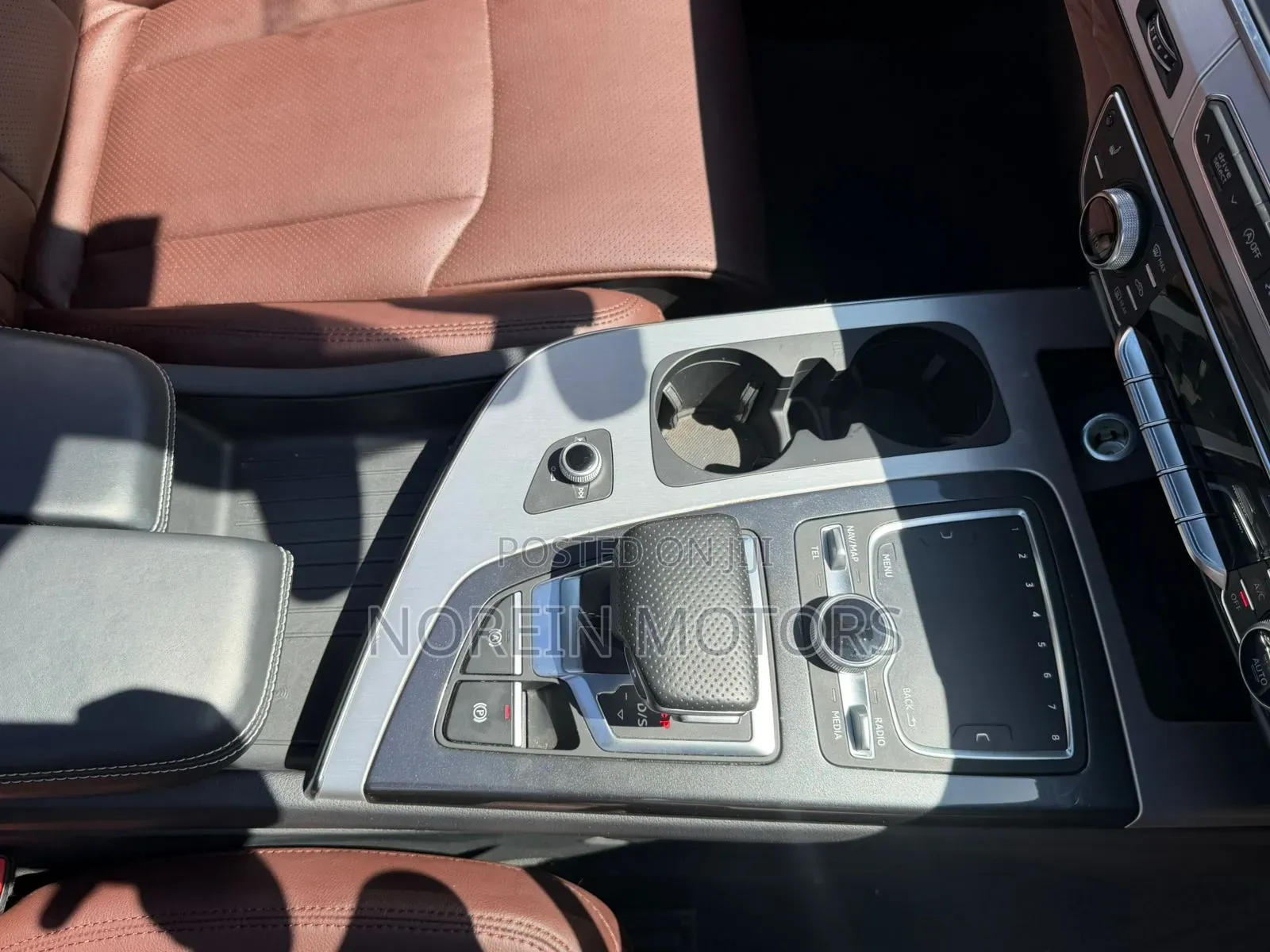 Audi Q7 2019 Off white