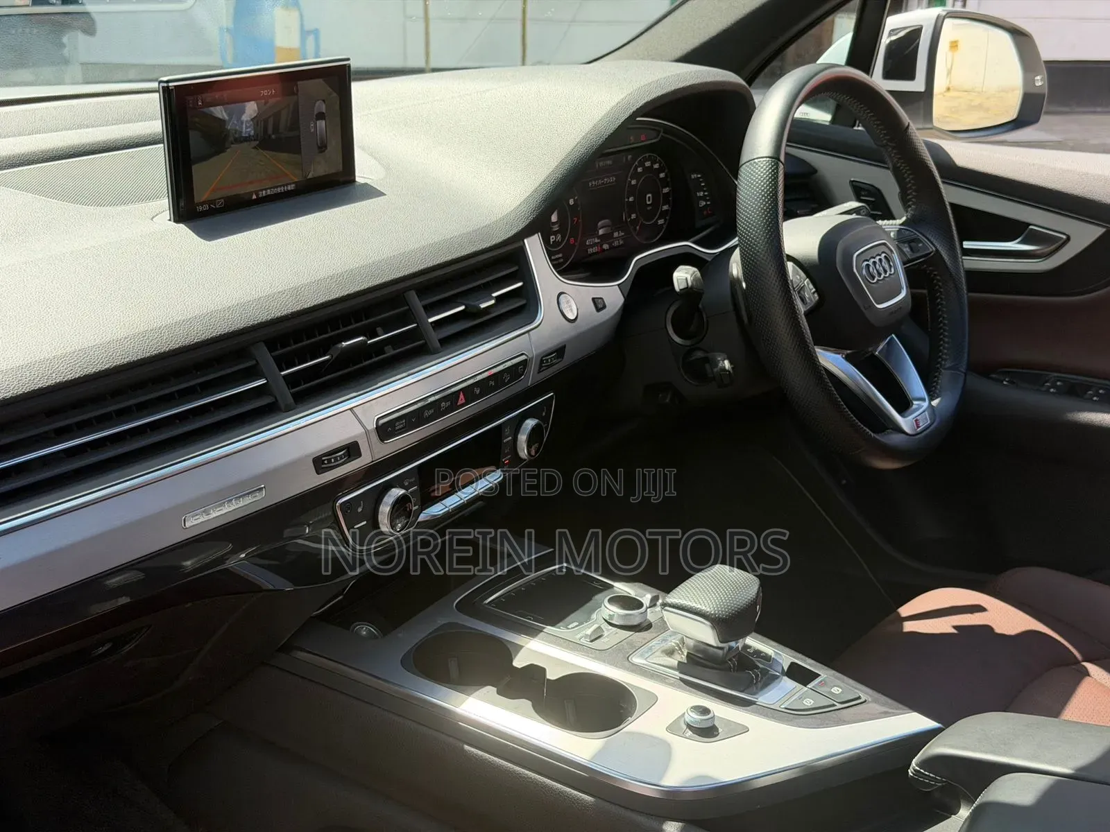 Audi Q7 2019 Off white
