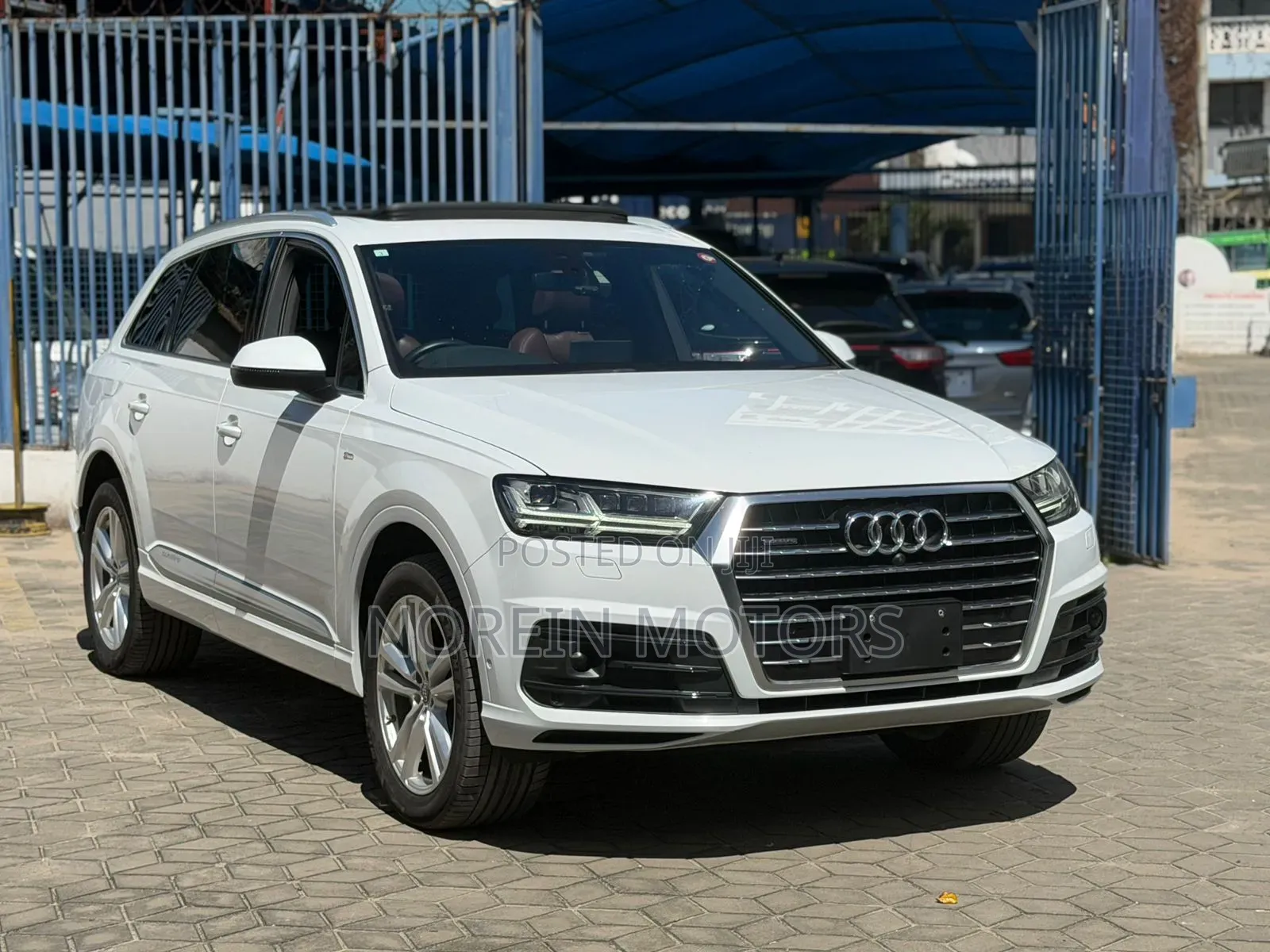 Audi Q7 2019 Off white