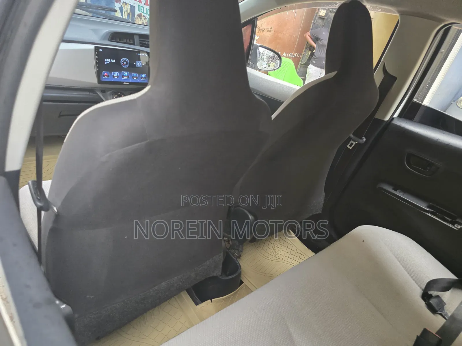 Toyota Vitz 2012 White