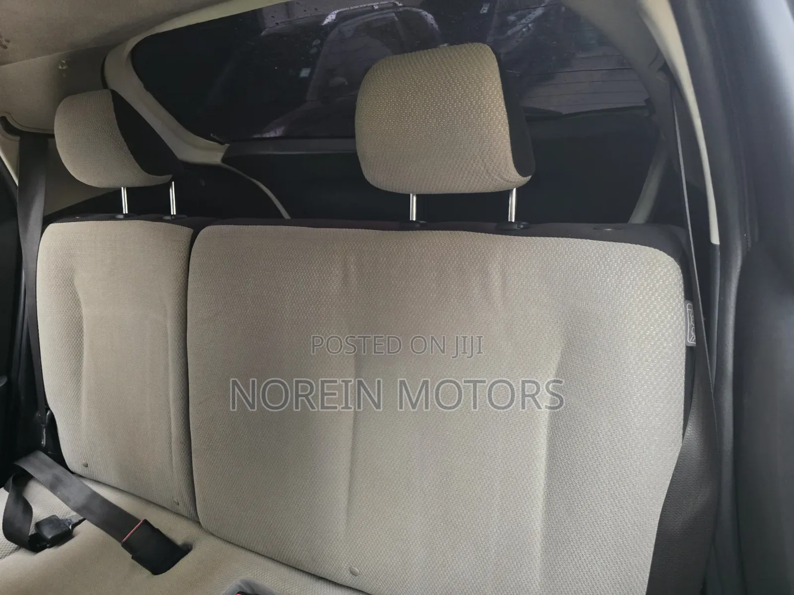 Toyota Vitz 2012 White