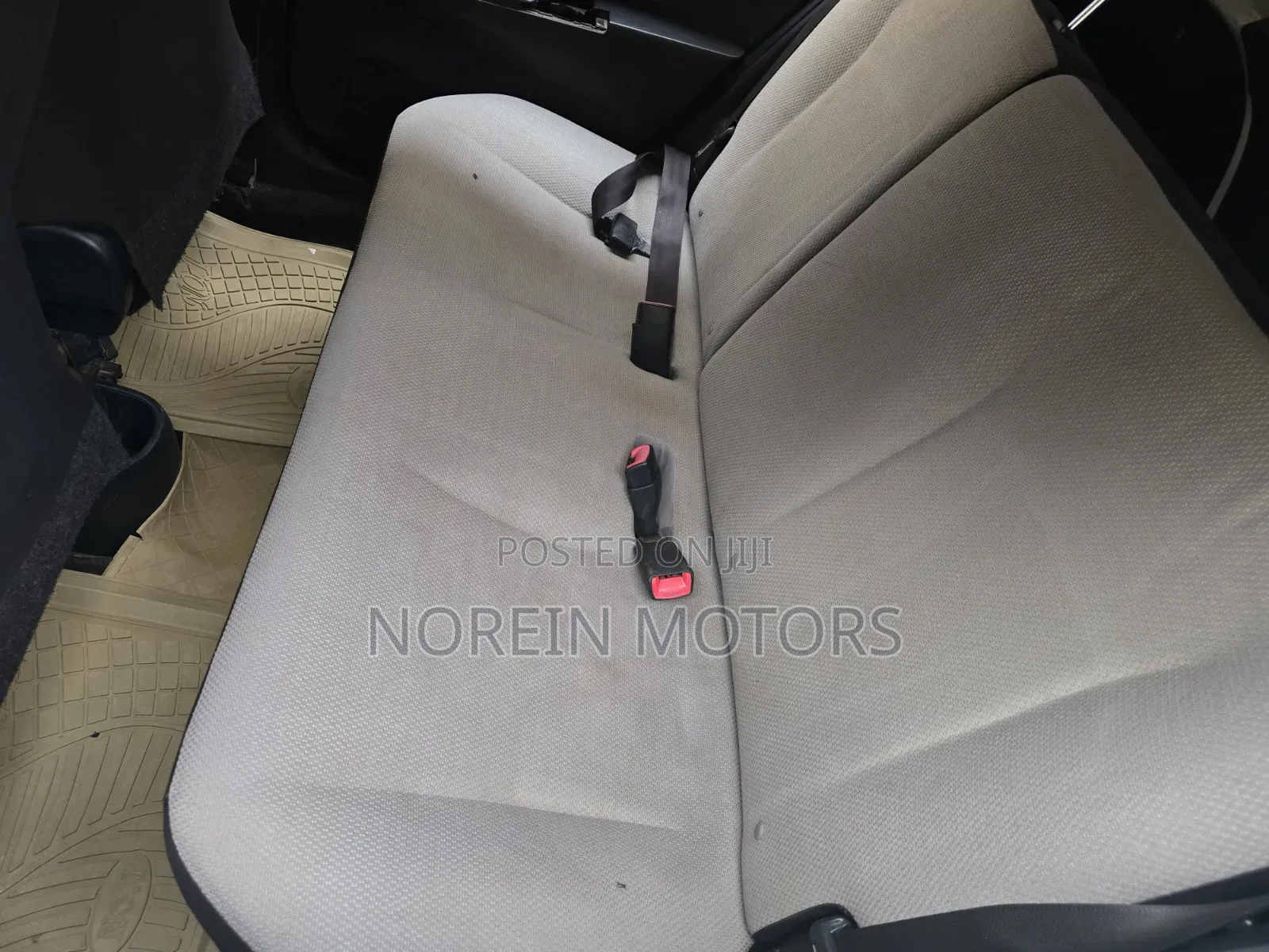 Toyota Vitz 2012 White