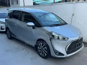 Toyota Sienta 2020 Silver