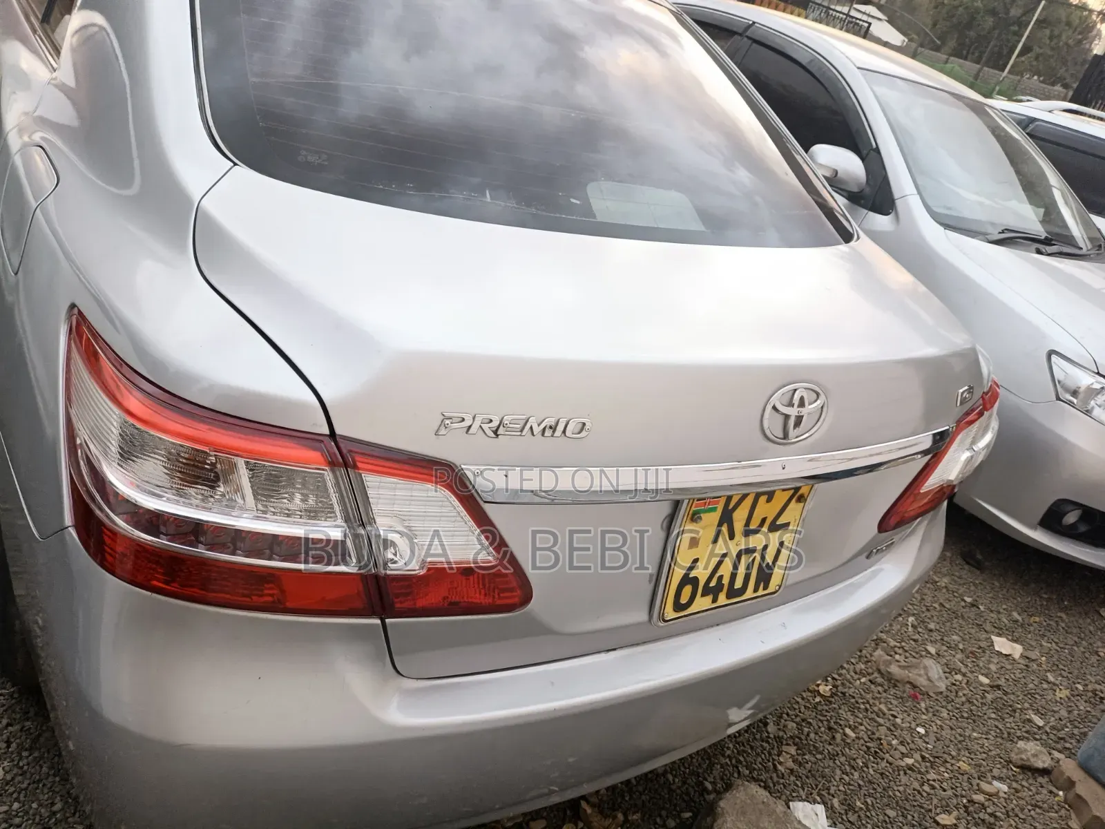 Toyota Premio 2013 Silver