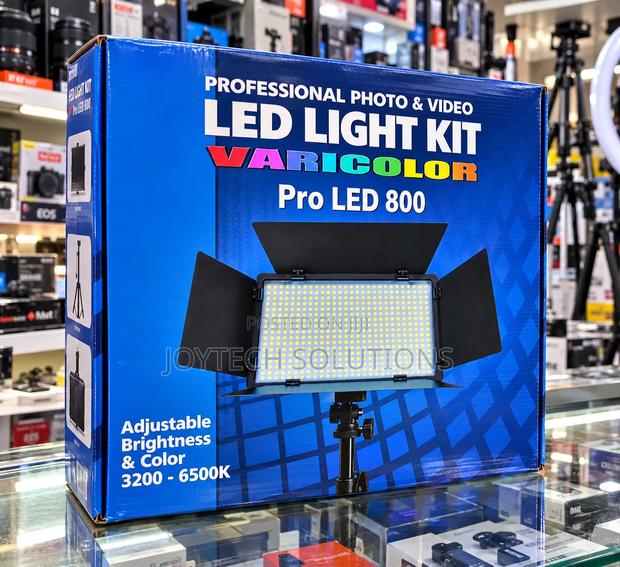 Pro LED 800 Studio Lighting Panel for Content Creators - main view