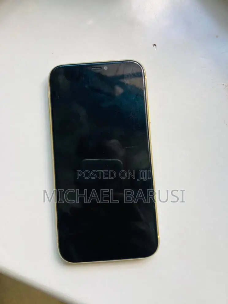 Apple iPhone 11 64 GB Yellow