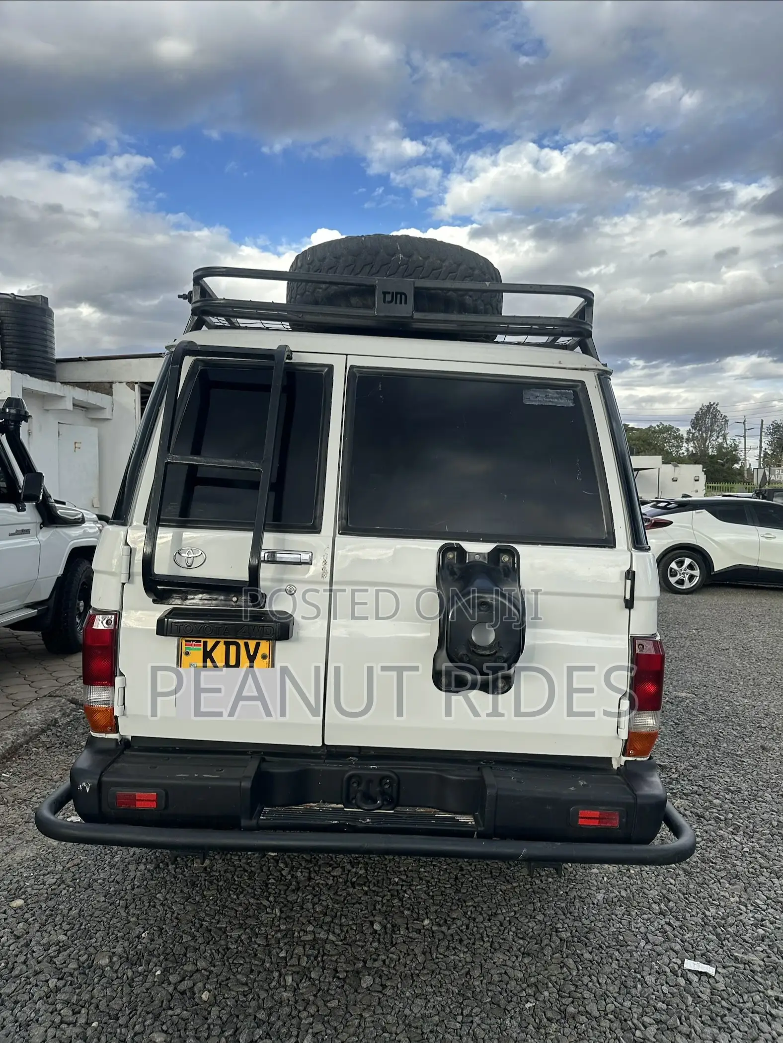 Toyota Land Cruiser 2012 White
