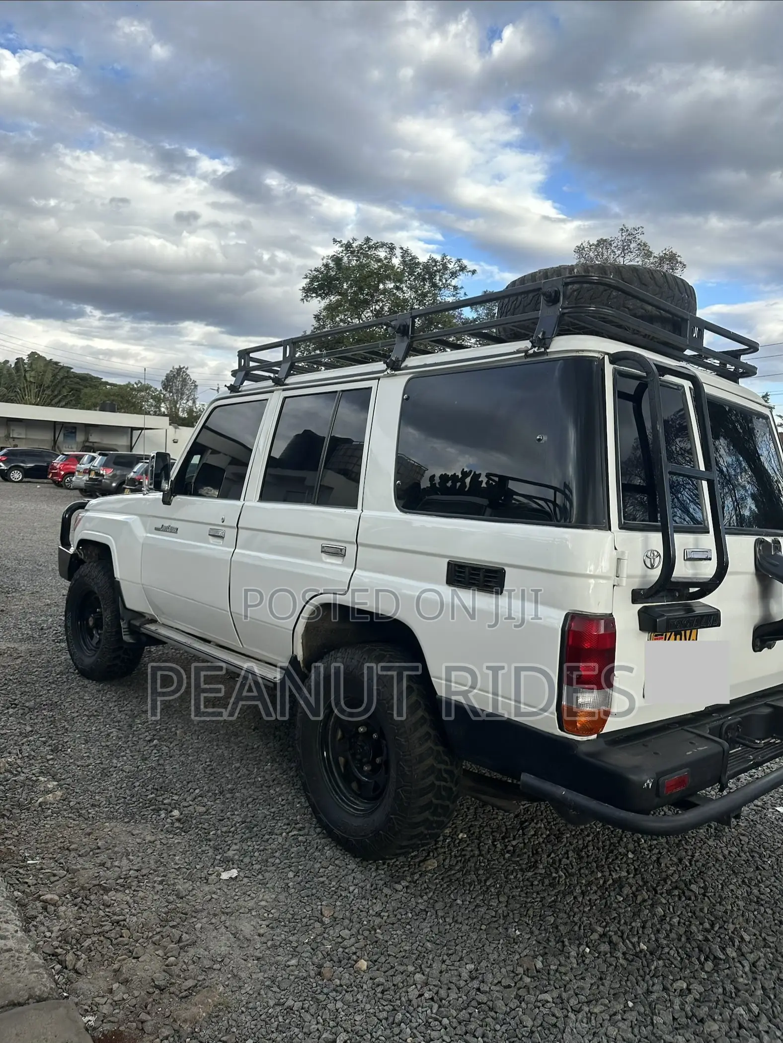 Toyota Land Cruiser 2012 White