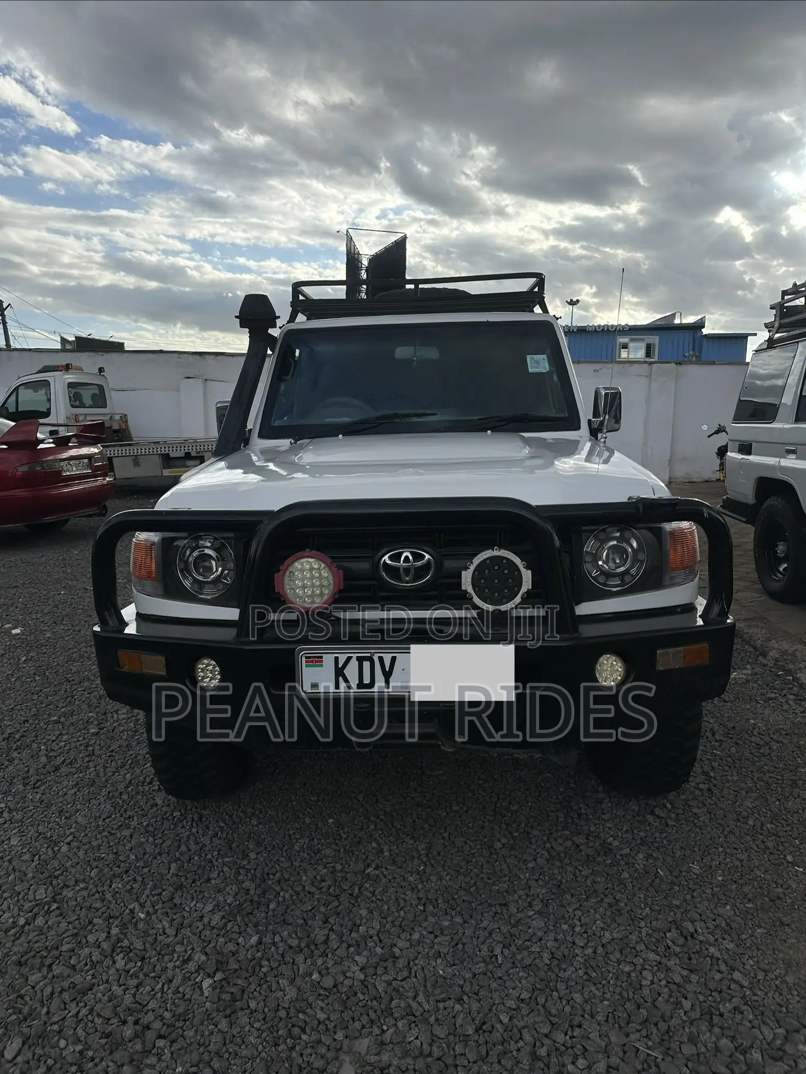 Toyota Land Cruiser 2012 White