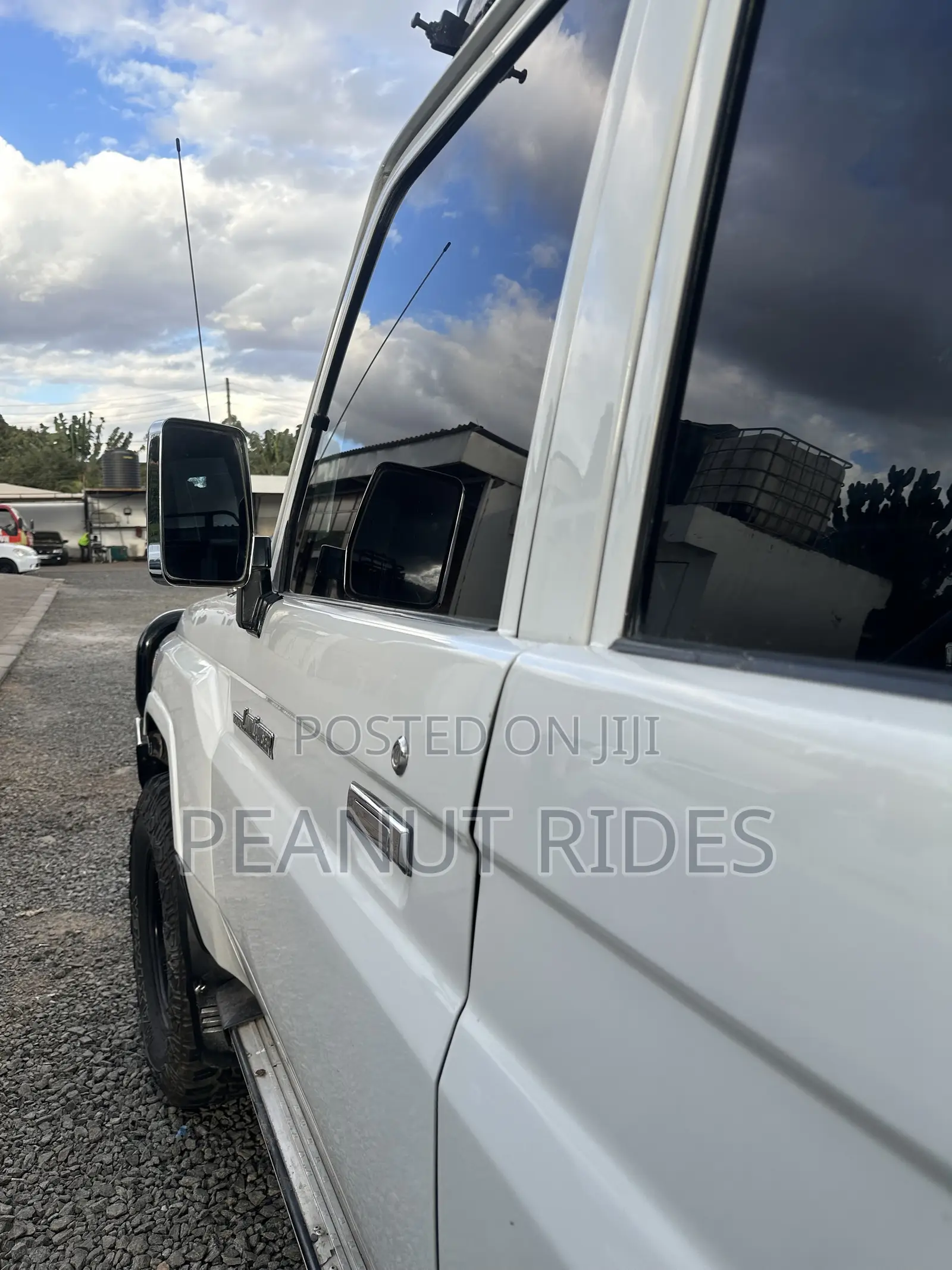 Toyota Land Cruiser 2012 White