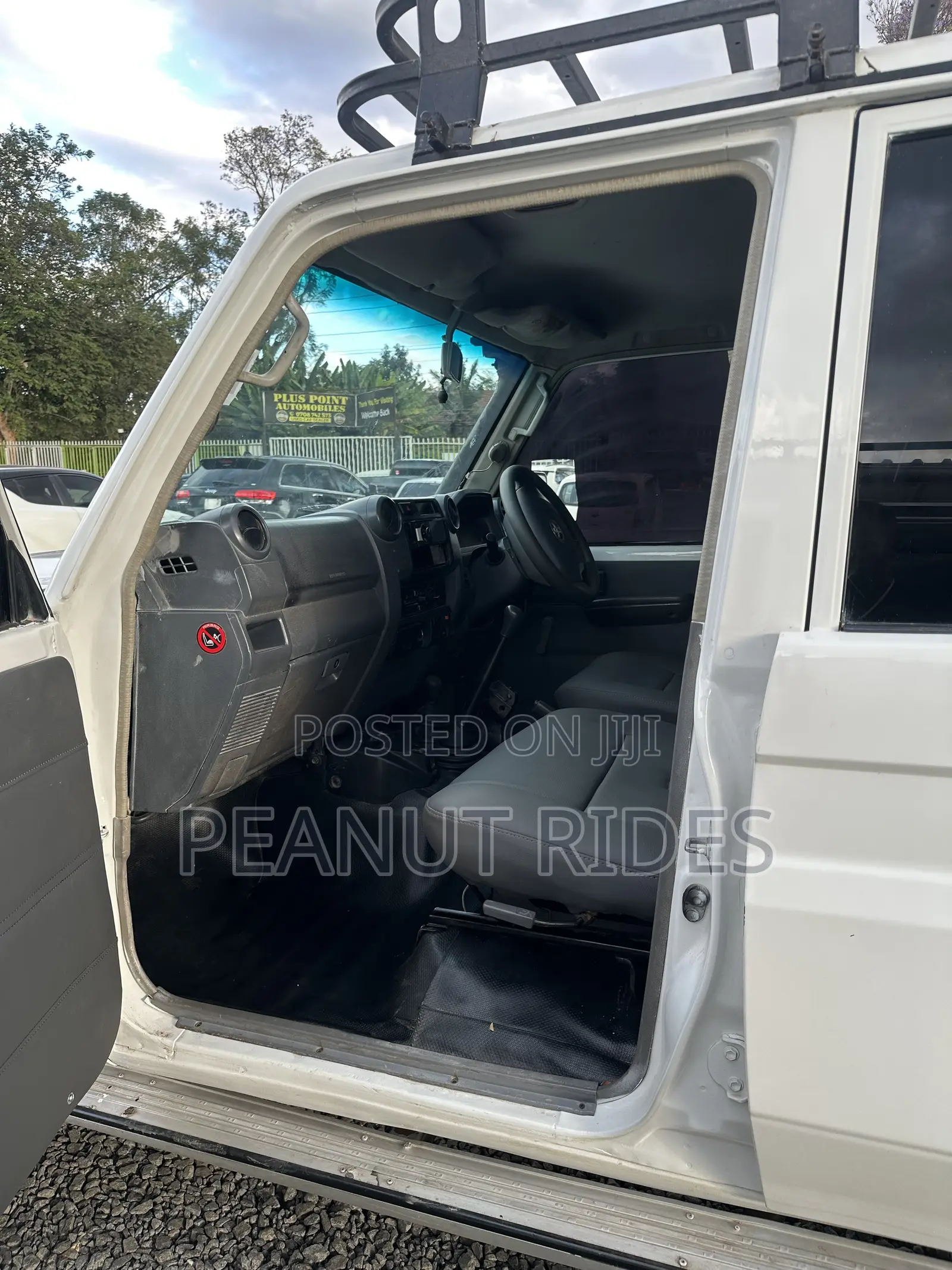 Toyota Land Cruiser 2012 White