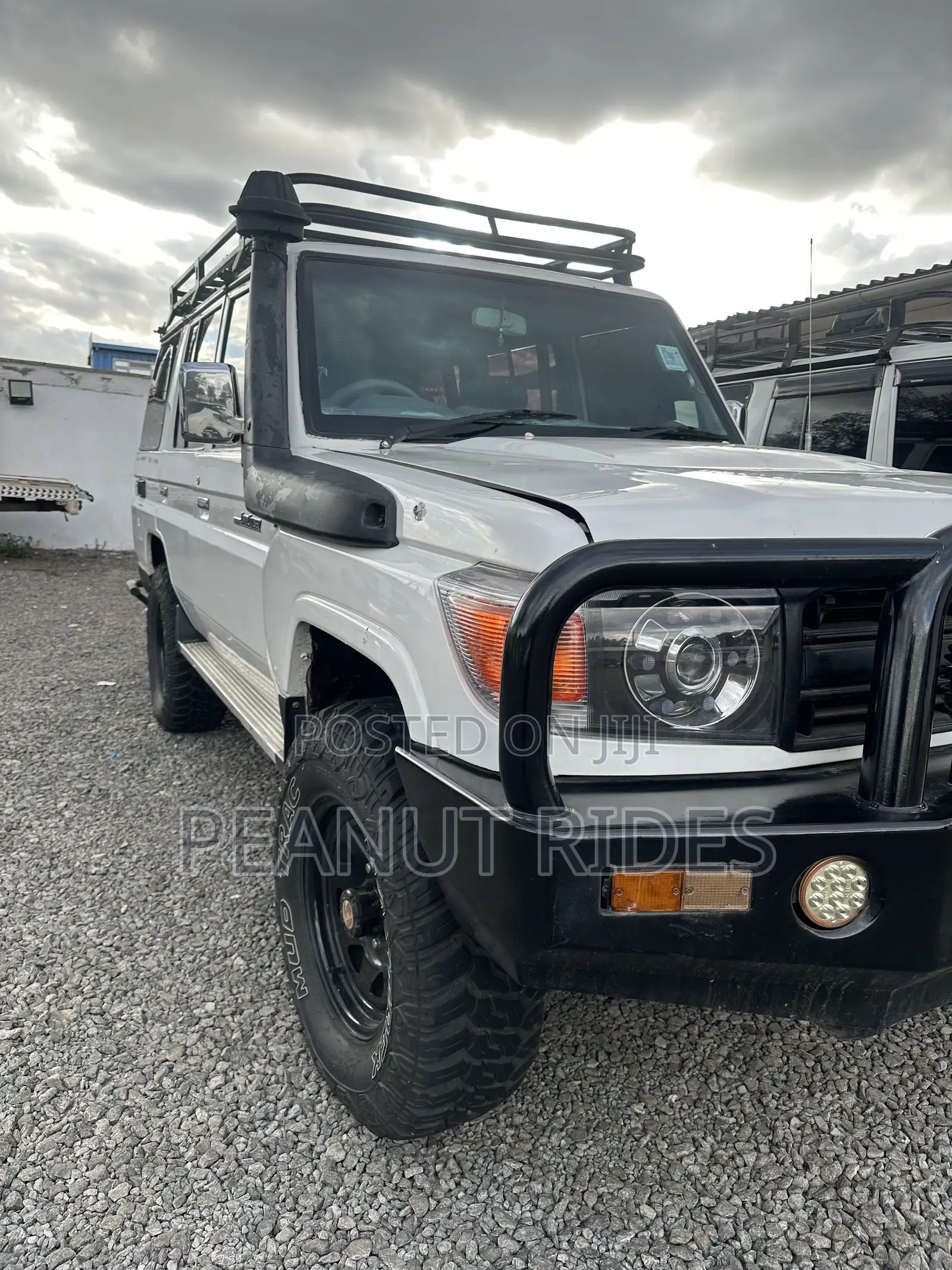 Toyota Land Cruiser 2012 White