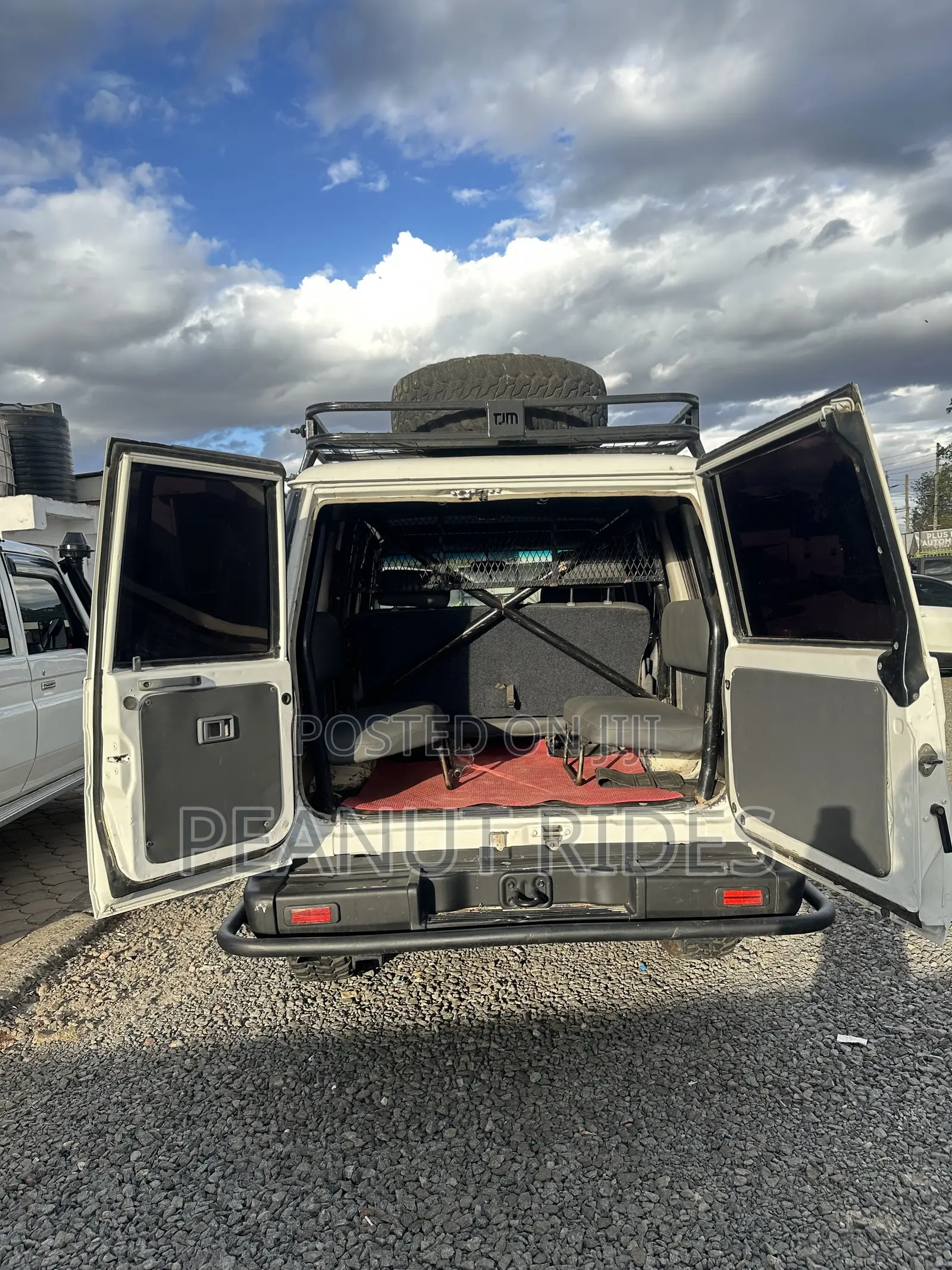 Toyota Land Cruiser 2012 White