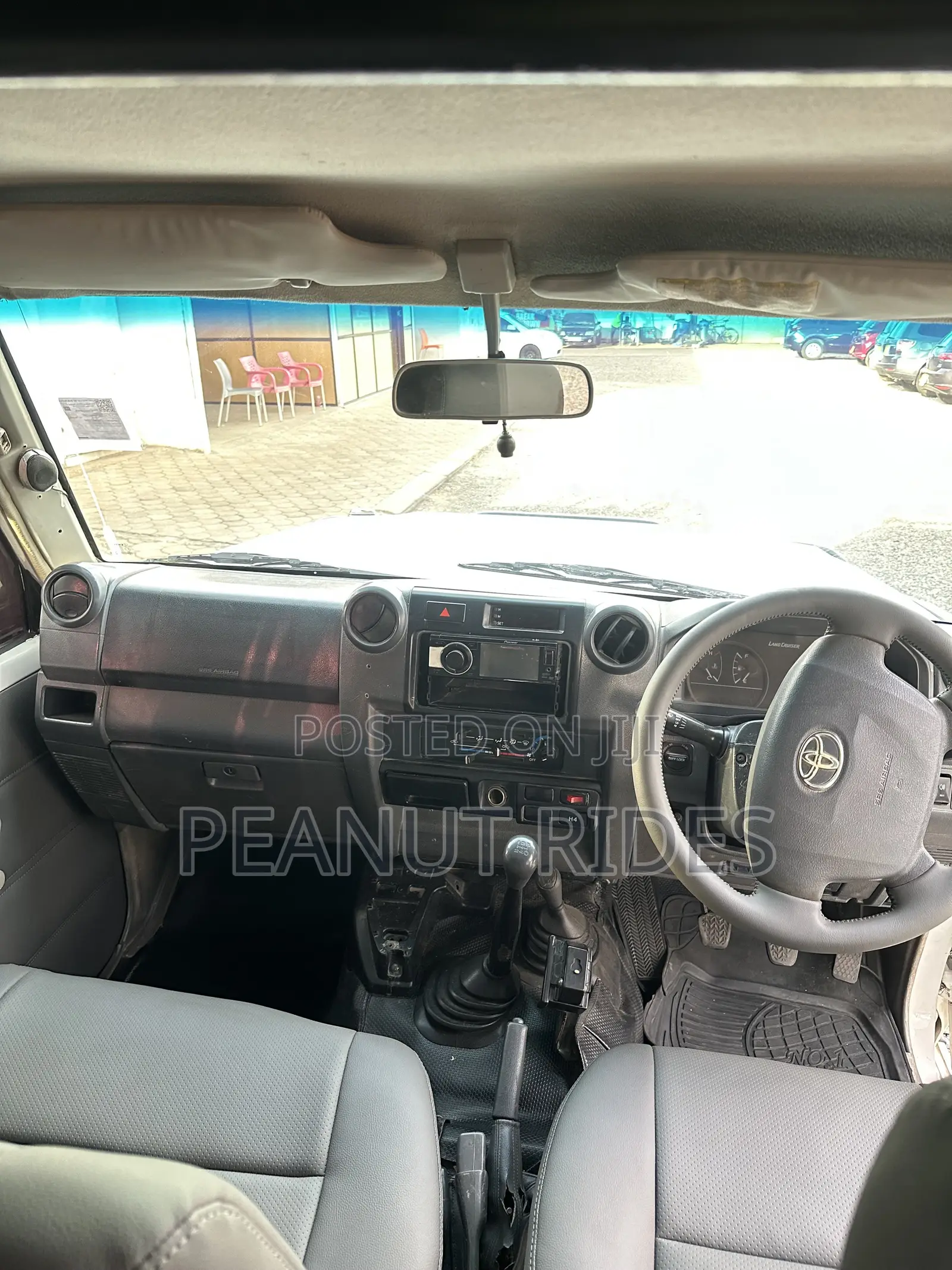 Toyota Land Cruiser 2012 White