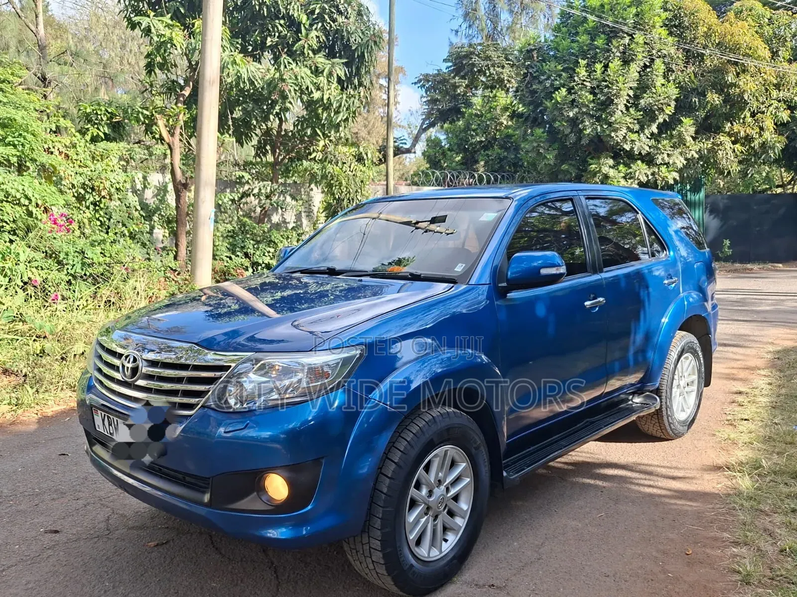 Toyota Fortuner 2012 Blue