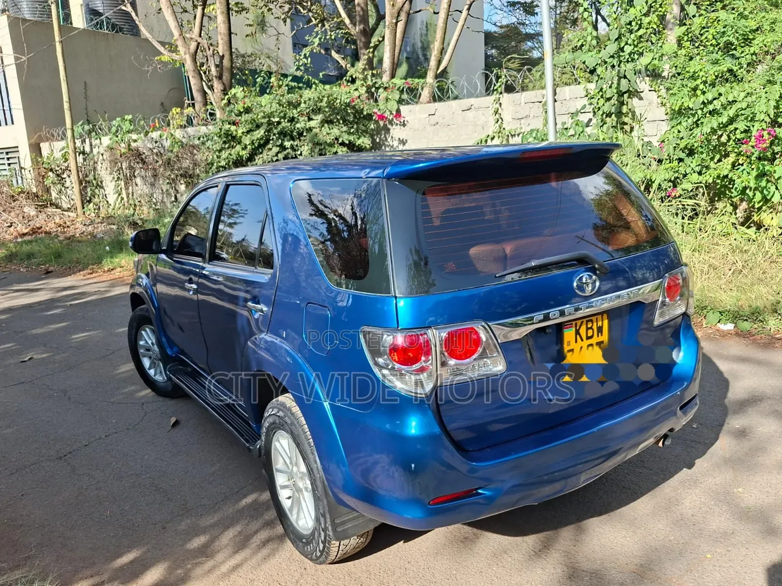 Toyota Fortuner 2012 Blue