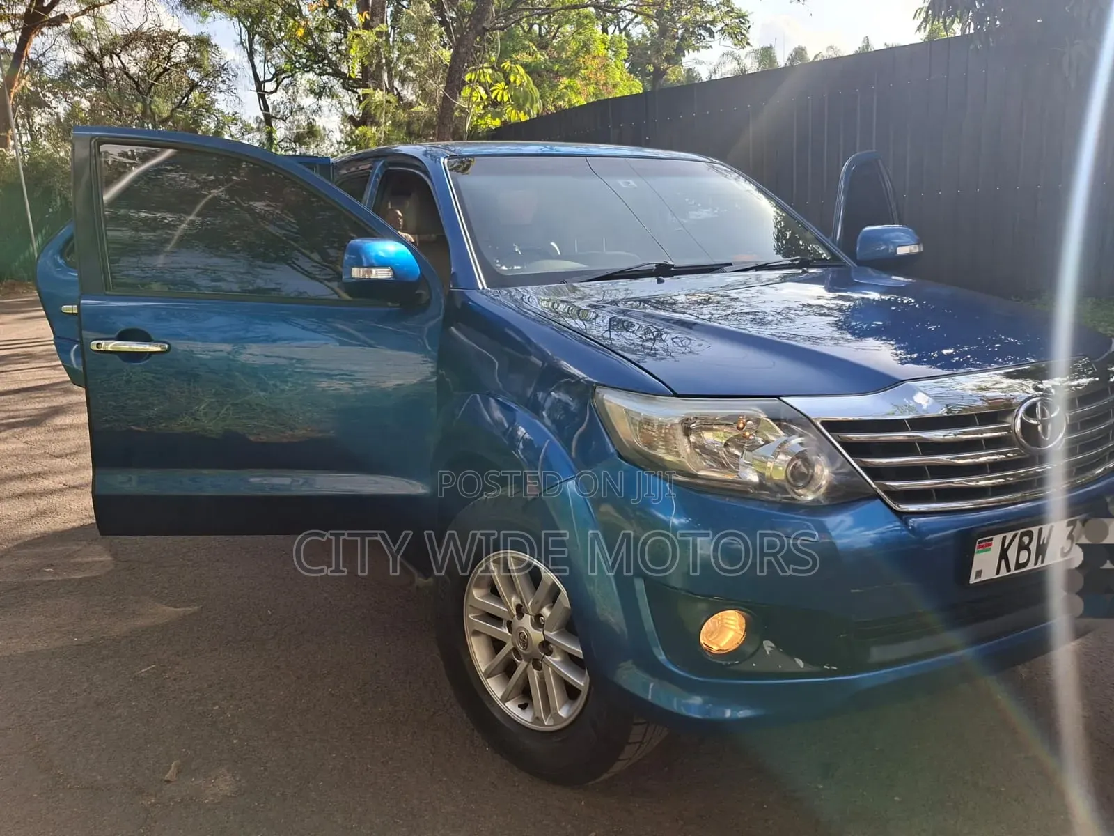 Toyota Fortuner 2012 Blue