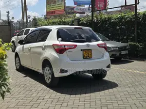 Toyota Vitz 1.3 FWD 5dr 2018 White