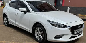 Mazda Axela 2017 Off white