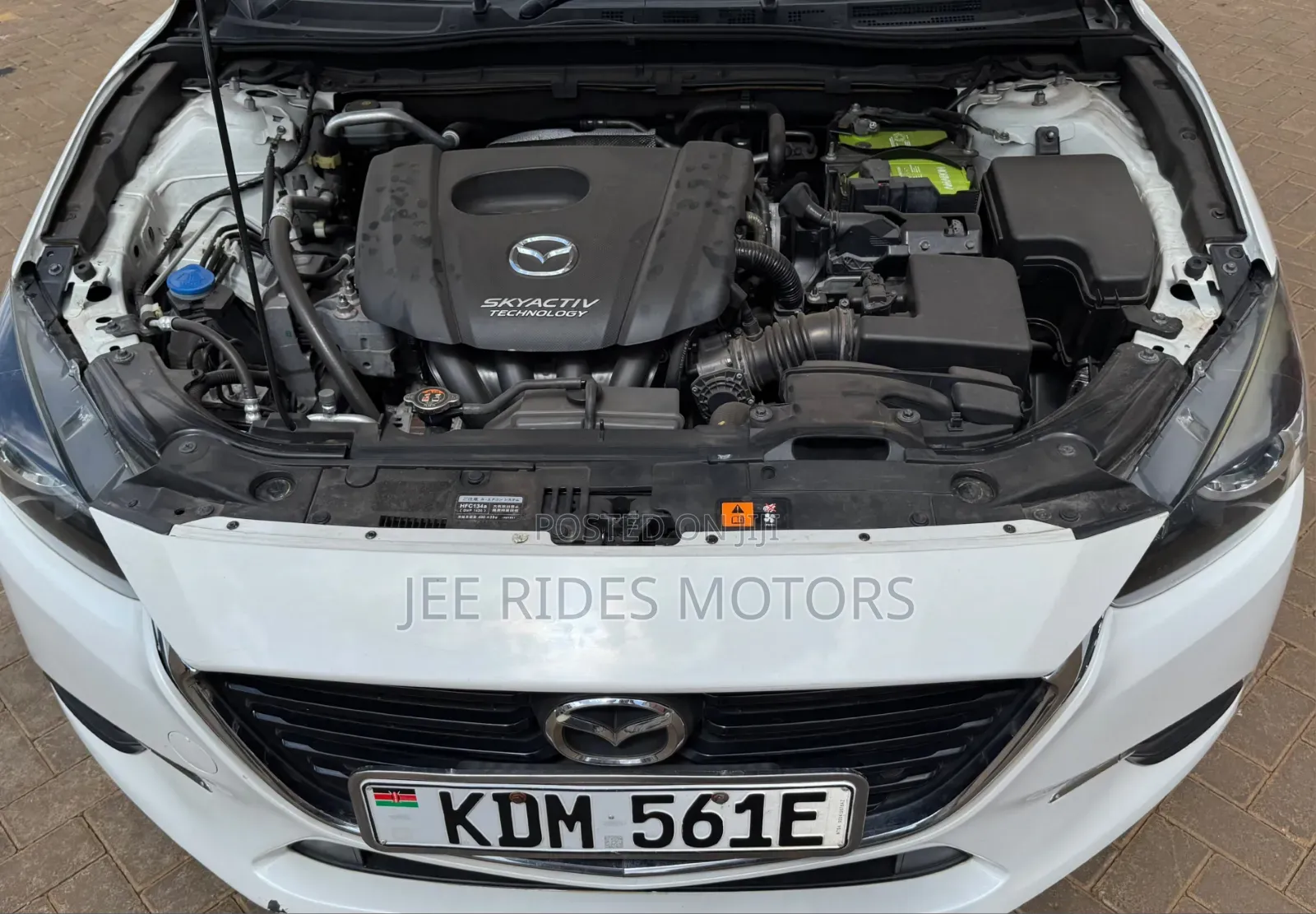 Mazda Axela 2017 Off white