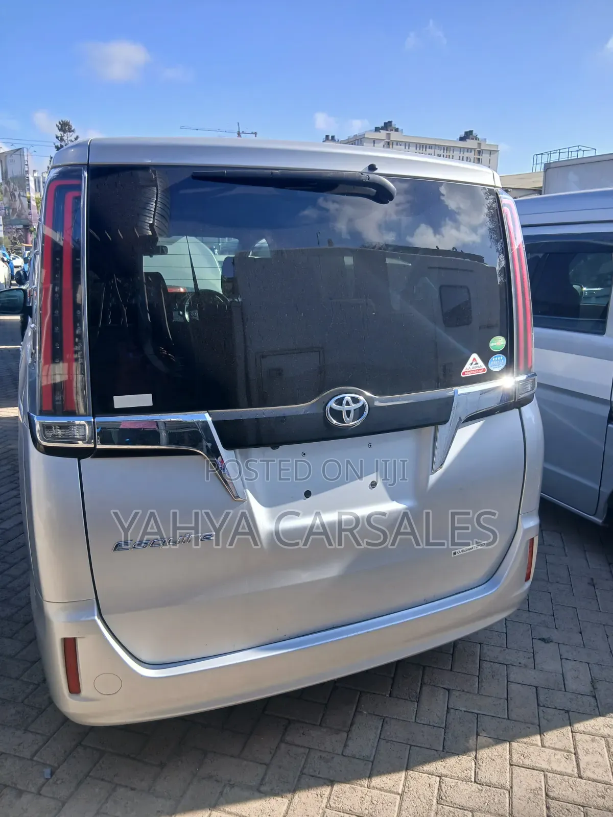 Toyota Esquire 2018 Silver