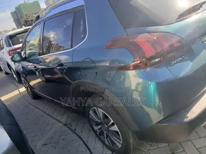 Peugeot 2008 2018 Green