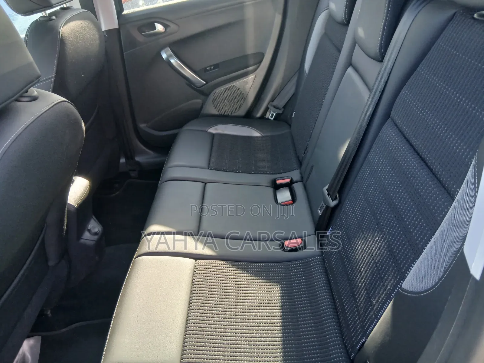 Peugeot 2008 2018 Green