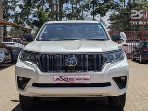 Toyota Land Cruiser Prado 2.8 2022 White