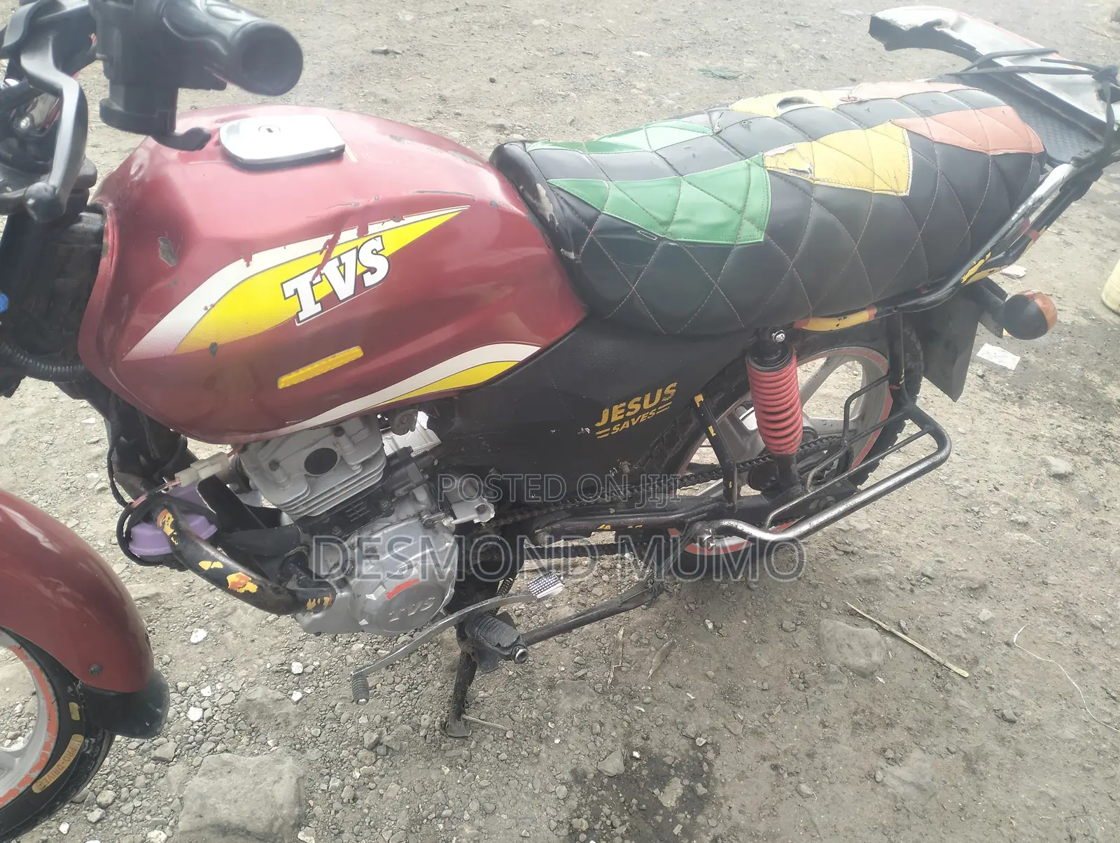 TVS HLX Plus ES 2021 Red