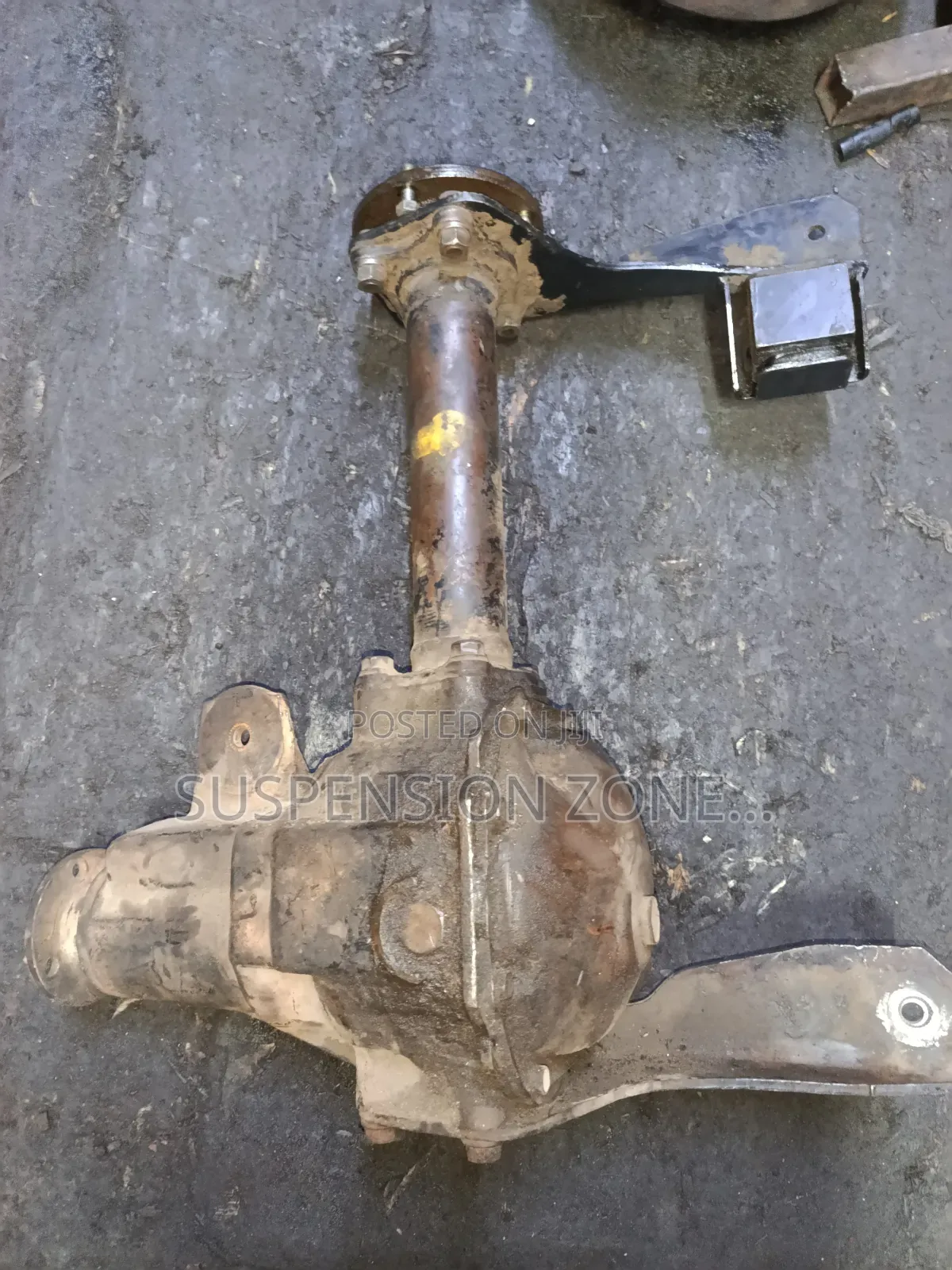 L200 Old Model Front Differential