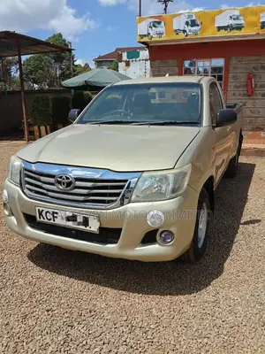 Toyota Hilux 2015 Gold