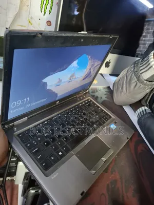 Laptop HP 14-ep0063 4GB Intel Celeron HDD 250GB