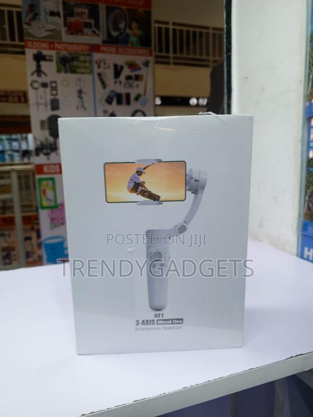 M1 3-Axis Smartphone Gimbal Stabilizer With Face Tracking - main view