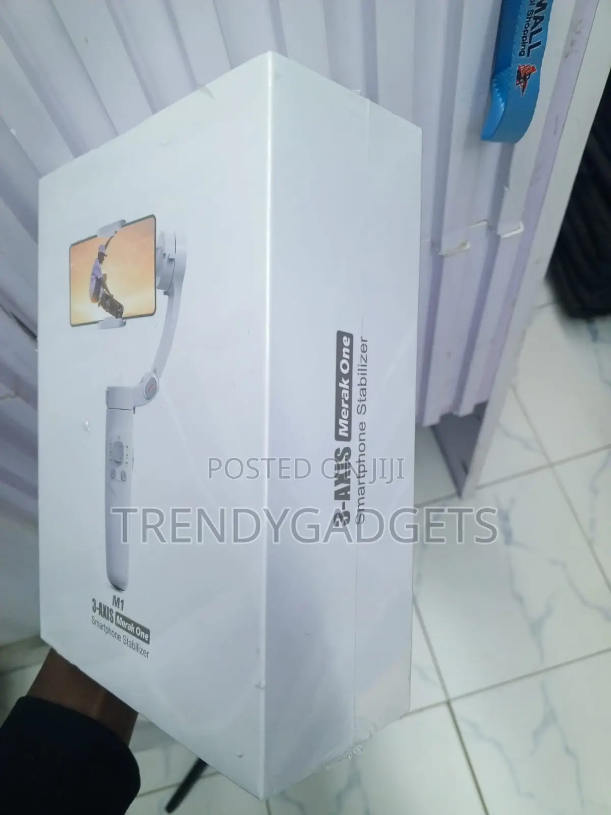 M1 3-Axis Smartphone Gimbal Stabilizer With Face Tracking