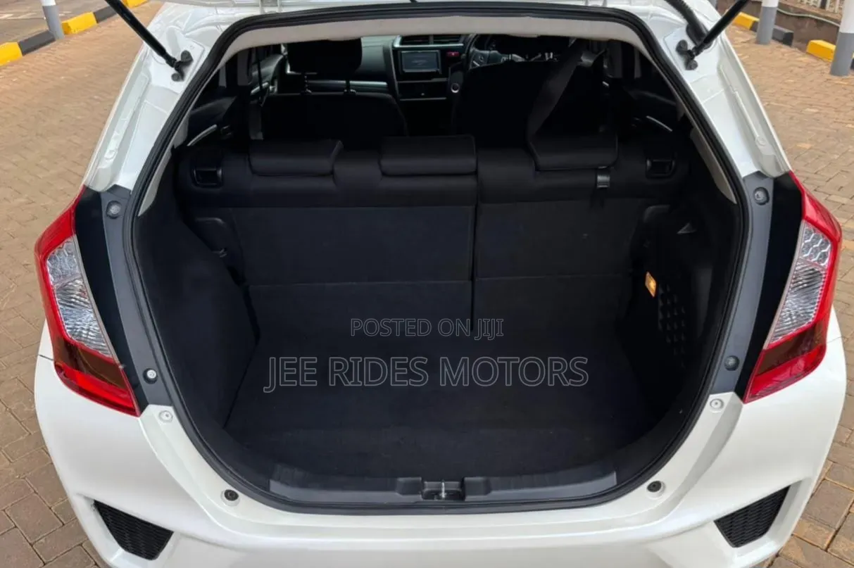 Honda Fit 2017 Ivory